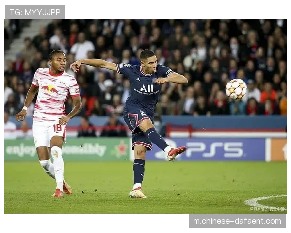 巴黎圣日耳曼控球率超六成 登贝莱成边路突破关键武器